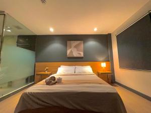 319 - Sema Spaces