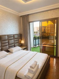 Stress-Free Stay Beach Pool & Airport