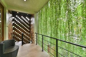 Pool Villa & Urban Forest by the Lake, Colombo