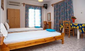 Syraina Apartments Skiathos Greece