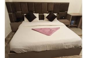 FabHotel Royal Castle