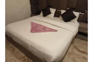 FabHotel Royal Castle