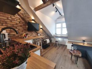 Cosy Attic Loft - Old Town Hideaway