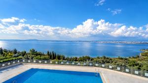 DOUBLE ROYAL HOTEL