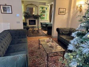 Private Tuscan Villa 17 Minutes from Florence City Centre ,Private Pool, 6 Suites & 7 Bathrooms