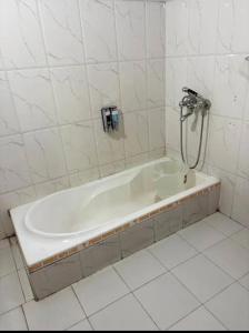 Hotel Aurave Inn
