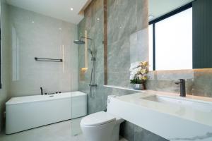 AChin Airport Pool Villa 4