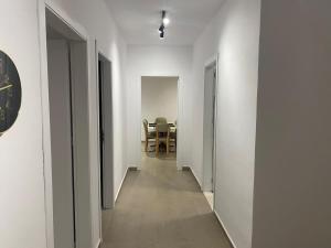 DEA Lux Suite Elegant Stay by the Sea& City Center
