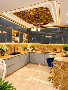 Urban Castle, Group Retreat, D1-Airport, 3BR 3Bathtub 4WC, H6