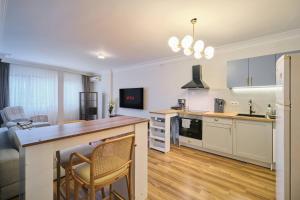 Athens Spacious 1BR with Blue Interiors