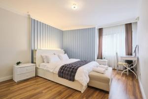 Athens Spacious 1BR with Blue Interiors