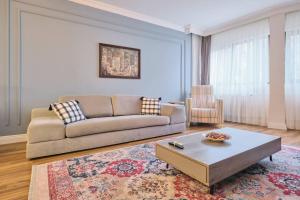 Athens Spacious 1BR with Blue Interiors