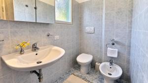 San Vito 2-Bed House Sleeps 4 w Garden &Parking