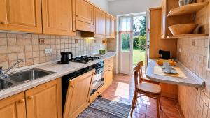 San Vito 2-Bed House Sleeps 4 w Garden &Parking
