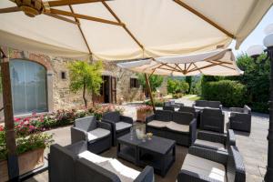 VILLA BORGO SAN PIETRO 44, Emma Villas