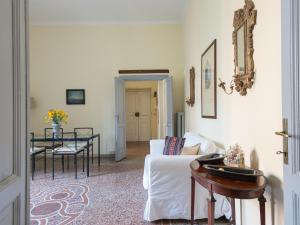 Trastevere Stylish Two Bedroom