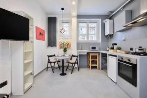 Vatican Charming Retreat by NDP rent