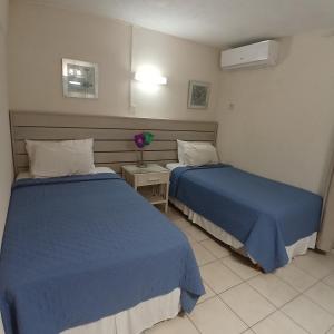 Apt D, Sea Foam Haciendas