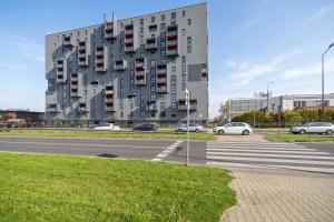 Exceptional Studio with Air Conditioning and Spacious Terrace by Heyrent