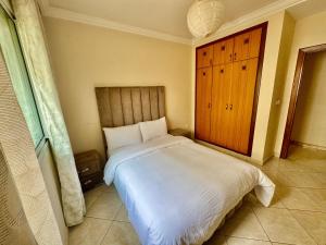 Modern bright apartment close to amenities in Hay mohammadi agadir