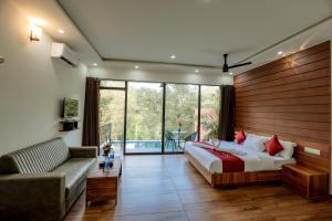 Tree6poolvilla