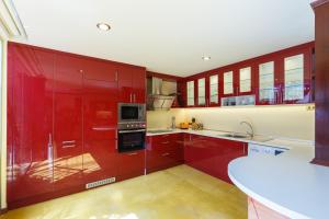 Amazing Appt at Wat Phra Singh in the Old City