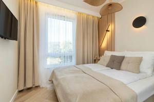 Unique Apartments Private Sauna & Jacuzzi with Parking by Heyrent
