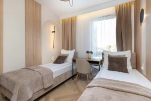 Unique Apartments Private Sauna & Jacuzzi with Parking by Heyrent