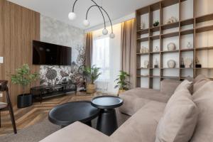 Unique Apartments Private Sauna & Jacuzzi with Parking by Heyrent