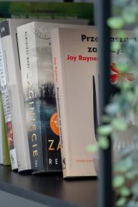 Atrakcyjne Apartamenty z Parkingiem & Balkonem by Heyrent