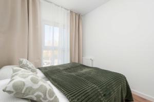 Atrakcyjne Apartamenty z Parkingiem & Balkonem by Heyrent