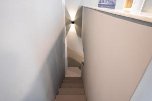 Loft 1882, Metro A, Two-Level Loft, 3-5 pax, AC