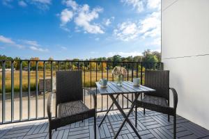Air-conditioned Studio Near the Airport by Heyrent