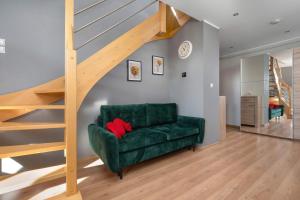 Dwupoziomowy Apartament Blisko Dworca by Heyrent