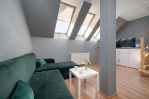 Dwupoziomowy Apartament Blisko Dworca by Heyrent
