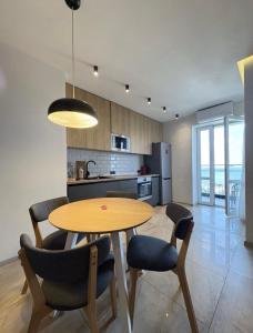 VIP apartment центр города рядом Мост Сити