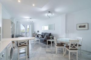 Stella Maris B Casasol Apartments