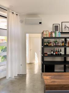 Loft Miyabi - Urban Retreat with Private Parking