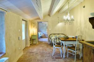 Accommodation offer 17542647