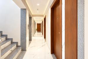 Hotel The SS Cantt Road, Maldahiya Varanasi Near Railway Station and Kashi Shri Vishwanath Temple- Free Parking & Wifi facilities!