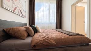 Balcony with views Modern apartment free parking