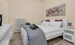 Modern & Cozy Apartment near Metro M1 Villa San Giovanni Wi-Fi e AC