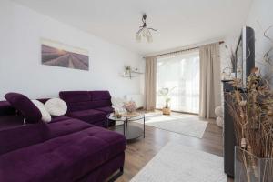 Spacious Apartment with Parking and Balcony by Heyrent