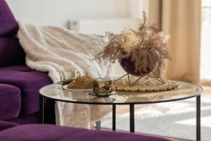 Spacious Apartment with Parking and Balcony by Heyrent