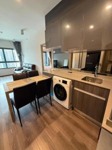 Cozy Bangkok 2 Bedroom Apartment, Great Location