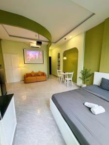 Corgi House Danang
