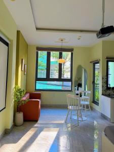 Corgi House Danang