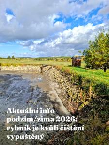 Klid na kraji lesa v České Kanadě - celý dům