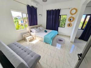 LuxAura Stay