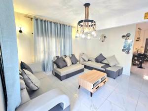 LuxAura Stay